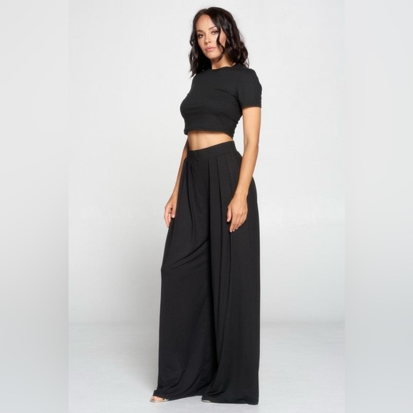 Crop Top And Palazzo Pants Set Size Large in Black - Picture 2 of 3